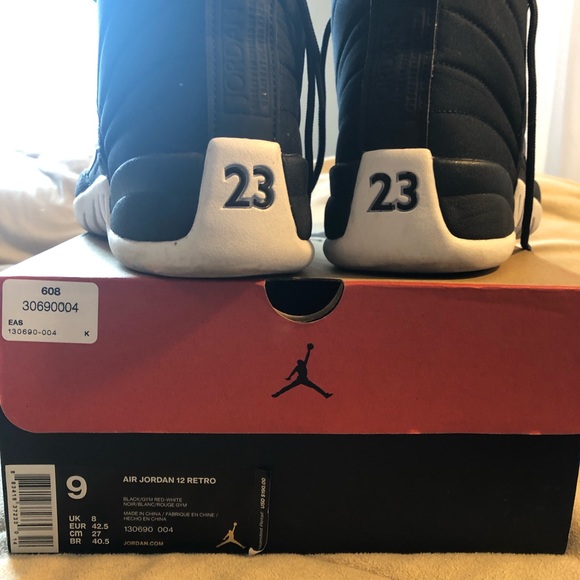 Air Jordan 12 Retro - Picture 4 of 5